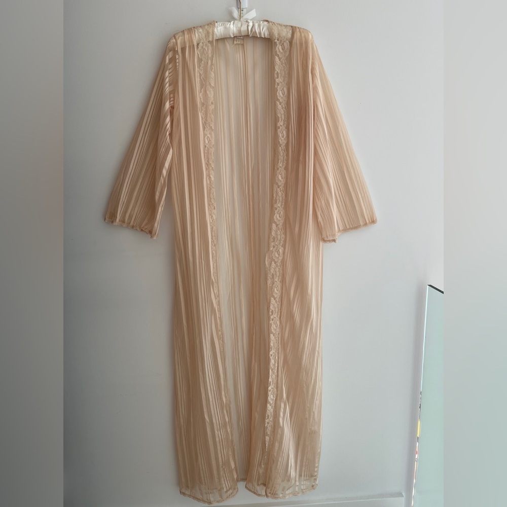 VINTAGE Frederick’s of Hollywood Sheer Long Open Robe Peignoir Lace Trim Neutral